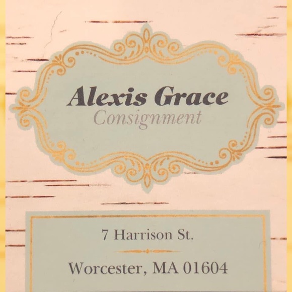 Meet your Posher, Leah - Picture 1 of 2